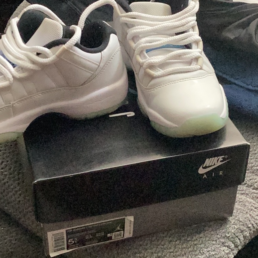 Jordan 11 retro low